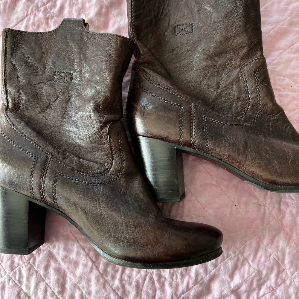 Frye Leather Carson Booties - Brown size 9
